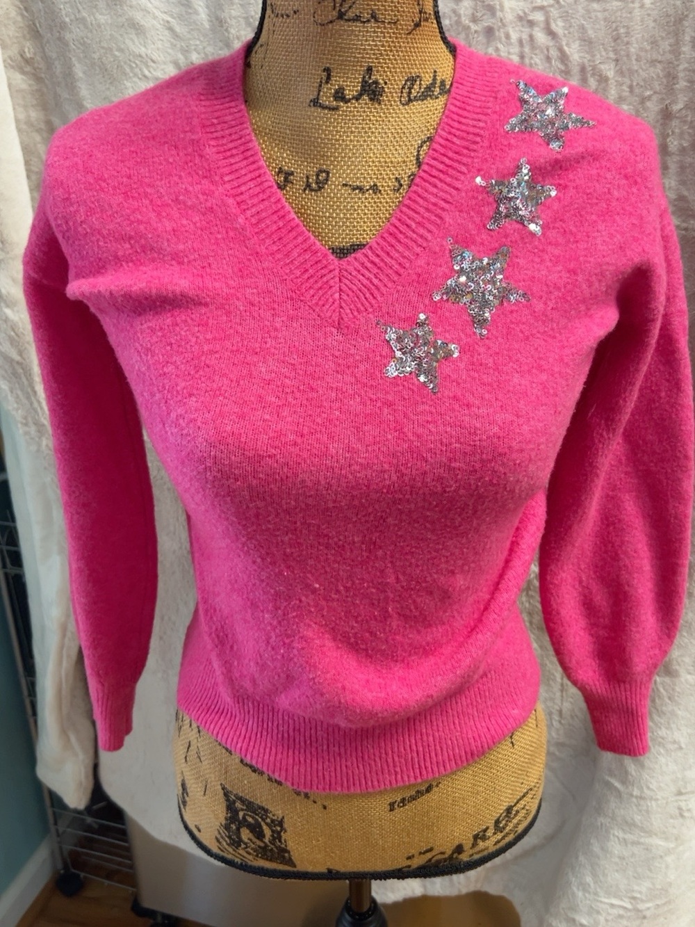 LOFT Petite Pink Sequin Star V-Neck Sweater XSP